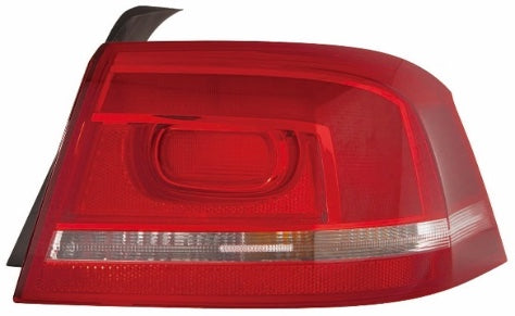 Volkswagen Passat Trendline Headlight